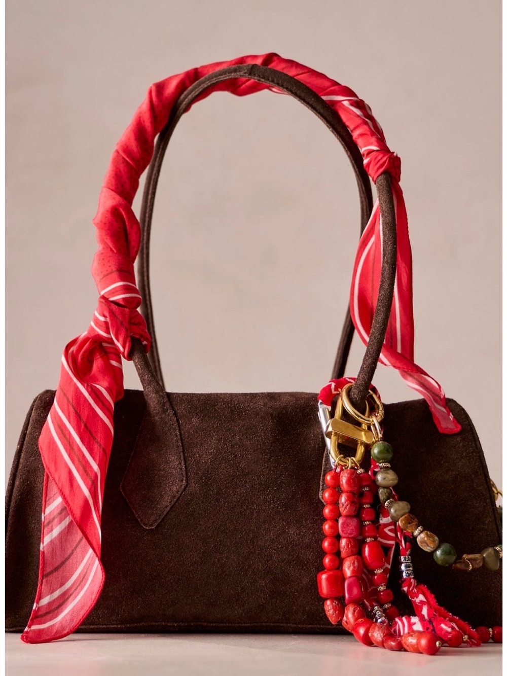 Free People 
NWT 
Sierra Shoulder Bag in Chocolate - Picture 4 of 13